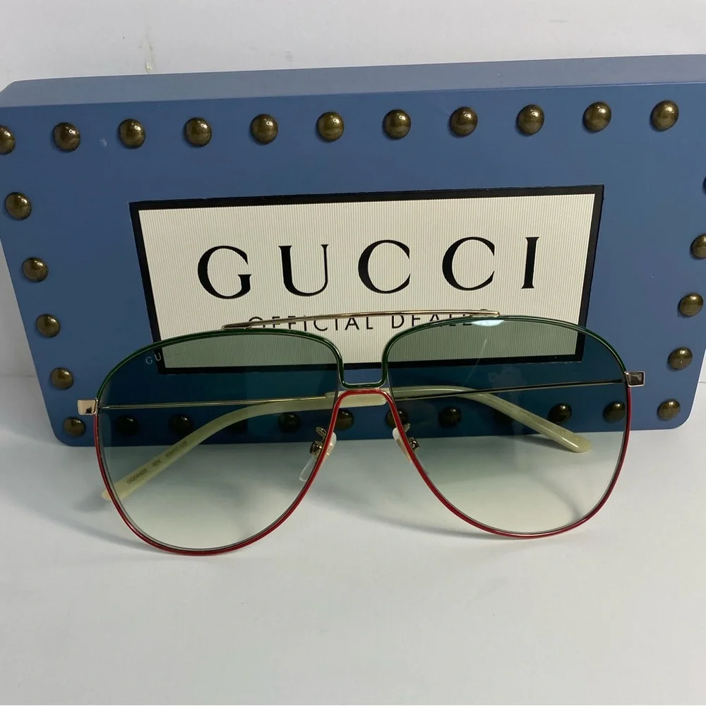 GUCCI Green Aviator Men's Sunglasses
GG0440S 004 61 - Picture 2 of 16